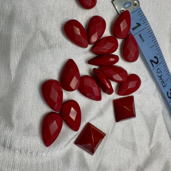 Ruby red corundum cabochons, perfect for jewelry making - Picture 3 of 4